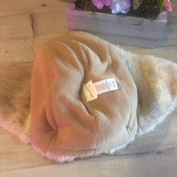 NWT Universal Thread Women’s Faux Fur Trapper Hat - Picture 5 of 7